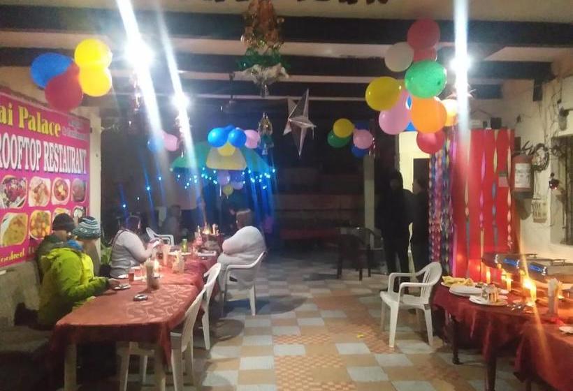 هتل Sai Palace Walking Distance From Taj Mahal  View Of Taj Mahal