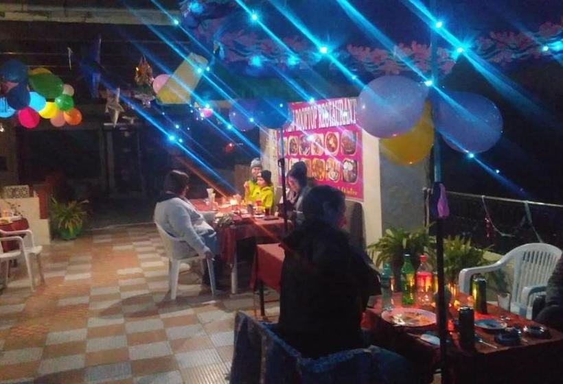 هتل Sai Palace Walking Distance From Taj Mahal  View Of Taj Mahal