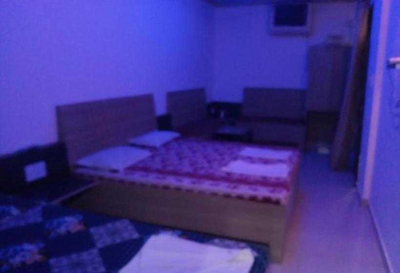 هتل Sai Palace Walking Distance From Taj Mahal  View Of Taj Mahal