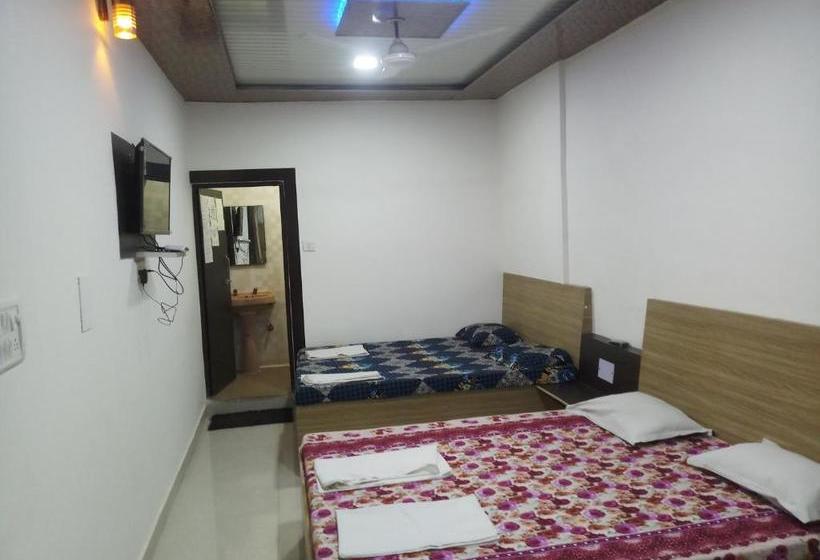 هتل Sai Palace Walking Distance From Taj Mahal  View Of Taj Mahal