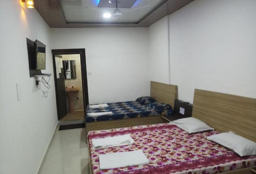 هتل Sai Palace Walking Distance From Taj Mahal  View Of Taj Mahal