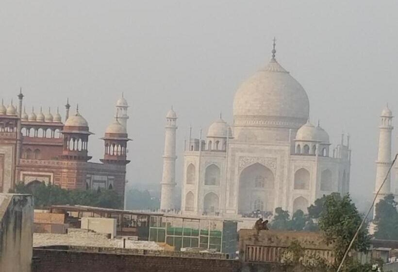 هتل Sai Palace Walking Distance From Taj Mahal  View Of Taj Mahal