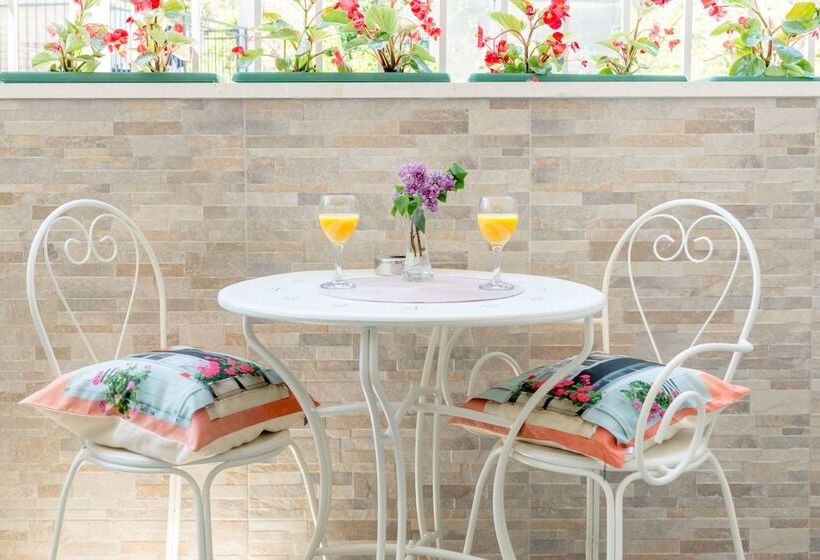 Otel Le Monde Luxury Accommodation