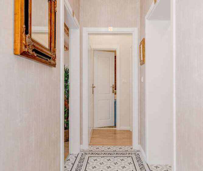 Otel Le Monde Luxury Accommodation