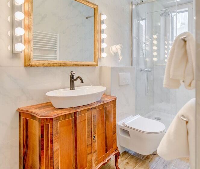 Otel Le Monde Luxury Accommodation