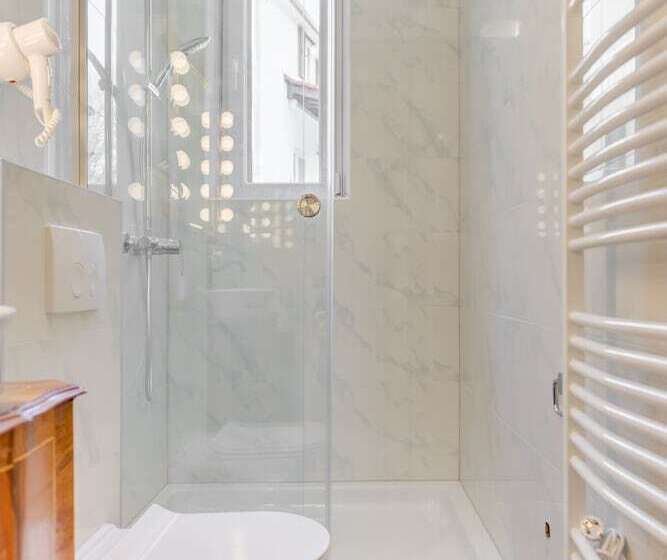 Otel Le Monde Luxury Accommodation