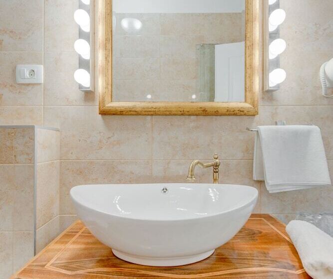 Otel Le Monde Luxury Accommodation