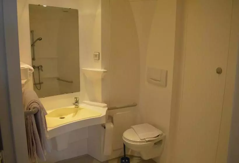 ホテル Restaurant Du Midi