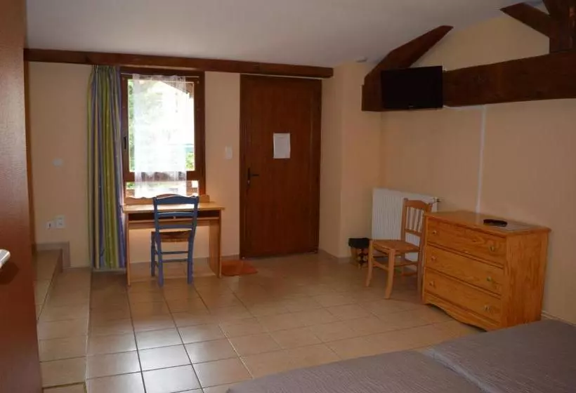 ホテル Restaurant Du Midi