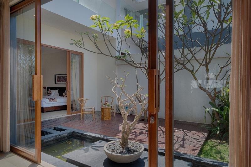 Kutus Kutus Keramas Villa