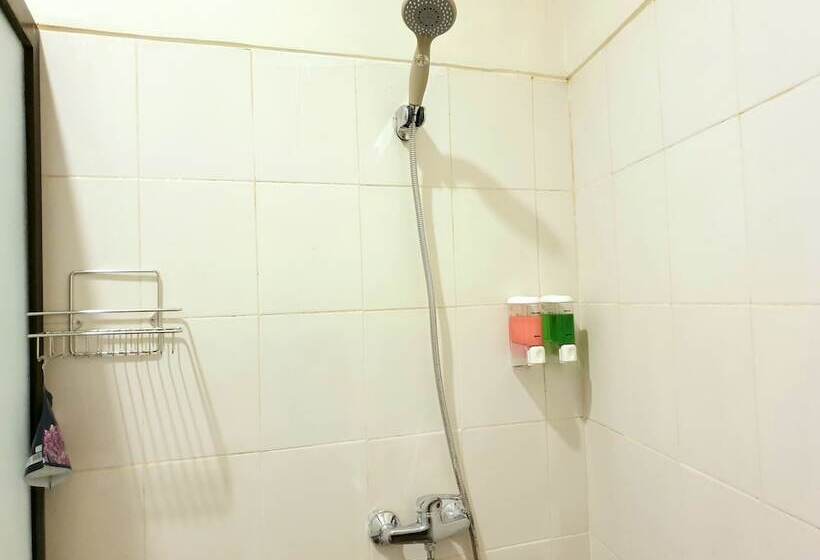 膳宿费 Comfy Room In Piliau Residence