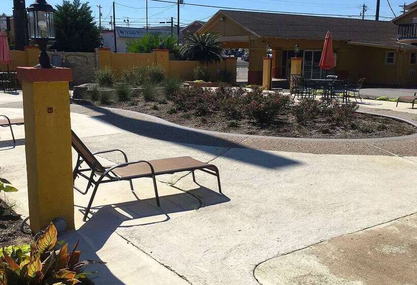 בית מלון כפרי Americas Best Value Inn Brenham