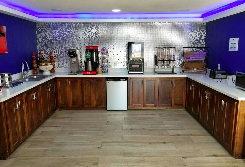 בית מלון כפרי Americas Best Value Inn Brenham