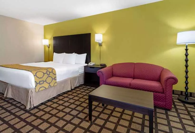 Hotel Baymont By Wyndham Queensbury/lake George