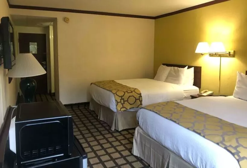 Hotel Baymont By Wyndham Queensbury/lake George