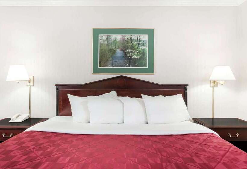 Отель Baymont By Wyndham Queensbury/lake George