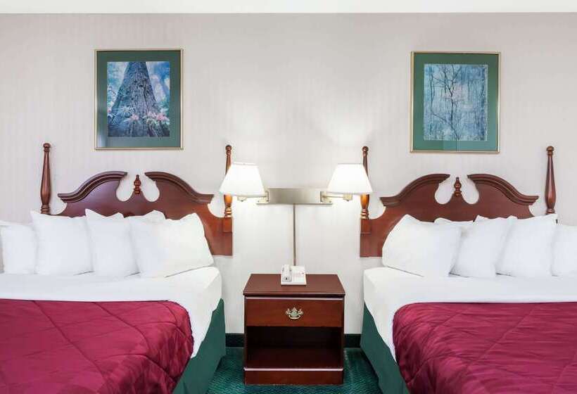 Отель Baymont By Wyndham Queensbury/lake George