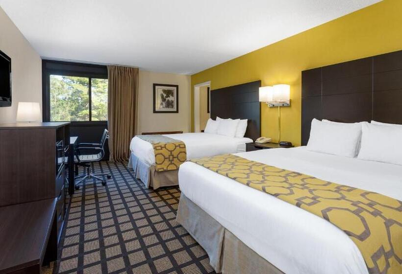 Отель Baymont By Wyndham Queensbury/lake George