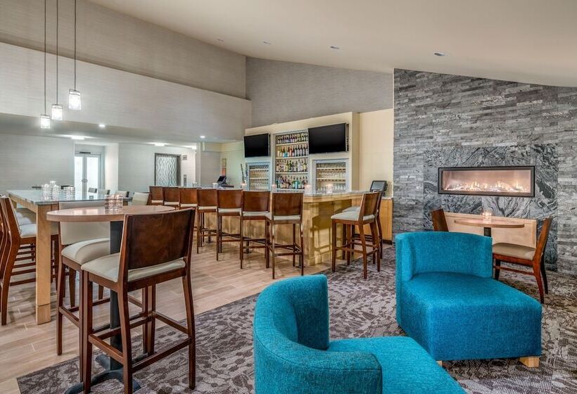 هتل Holiday Inn Cape Cod Hyannis, An Ihg