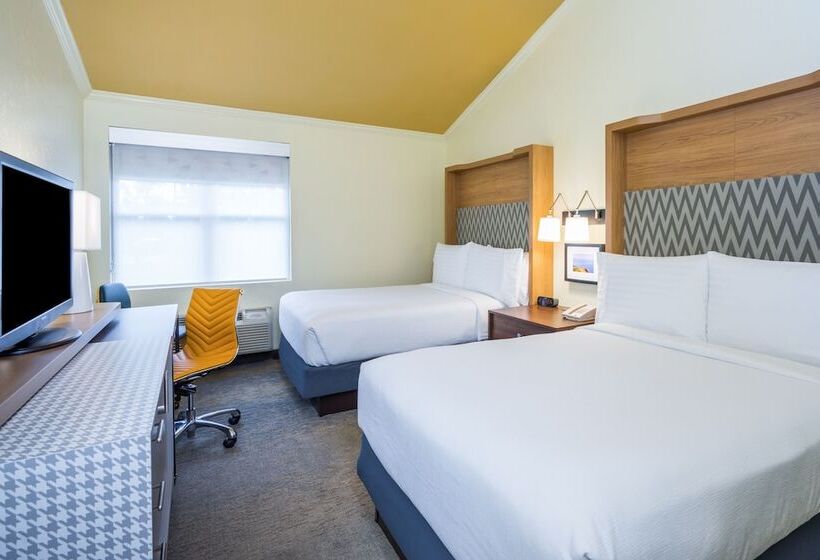 هتل Holiday Inn Cape Cod Hyannis, An Ihg