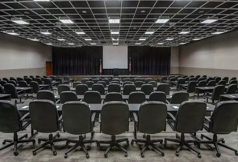 Hotel Holiday Inn East Windsor, An Ihg