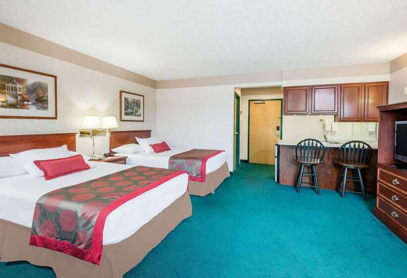 בית מלון כפרי Ramada By Wyndham Strasburg Dover