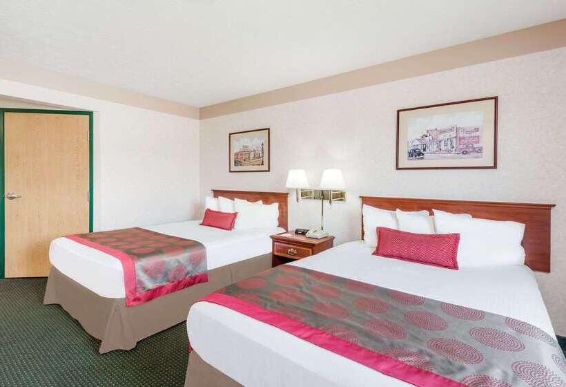 בית מלון כפרי Ramada By Wyndham Strasburg Dover