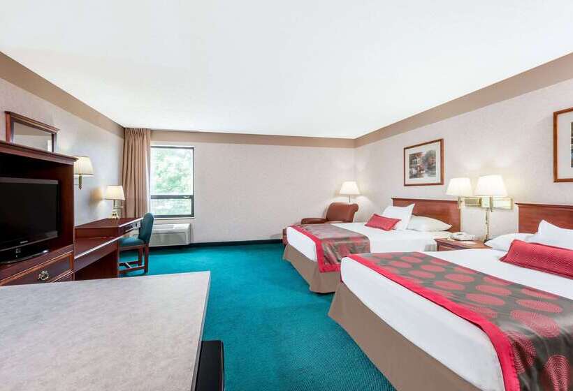 בית מלון כפרי Ramada By Wyndham Strasburg Dover