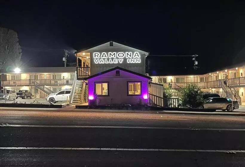בית מלון כפרי Ramona Valley Inn
