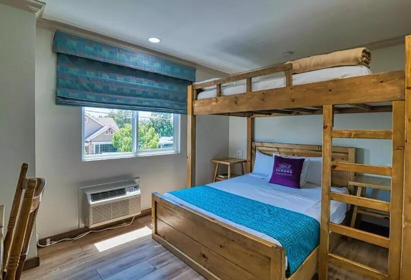 בית מלון כפרי Ramona Valley Inn