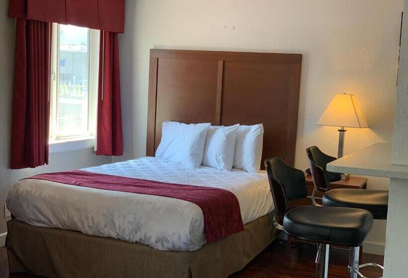 호텔 Red Carpet Inn Medford