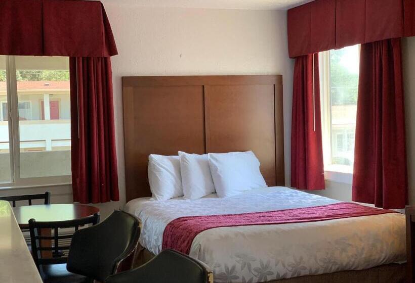 호텔 Red Carpet Inn Medford