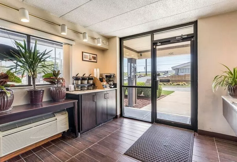 בית מלון כפרי Red Roof Inn Columbia, Mo