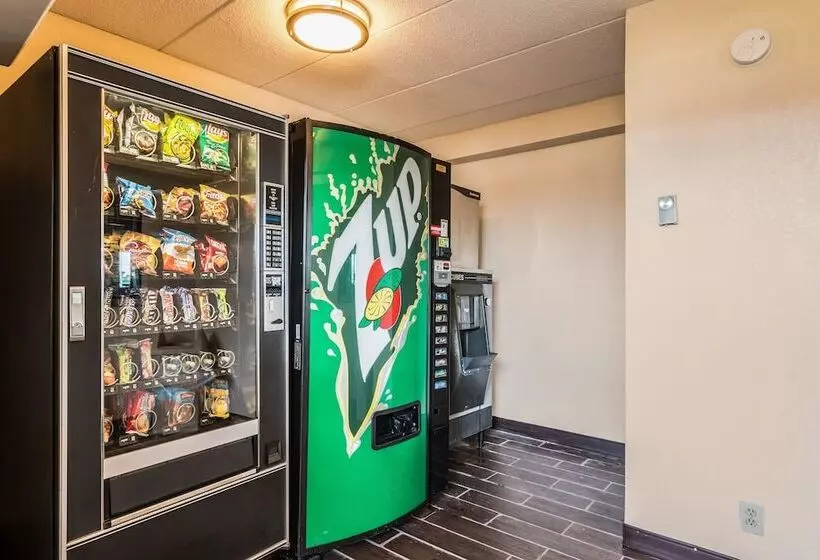 בית מלון כפרי Red Roof Inn Columbia, Mo