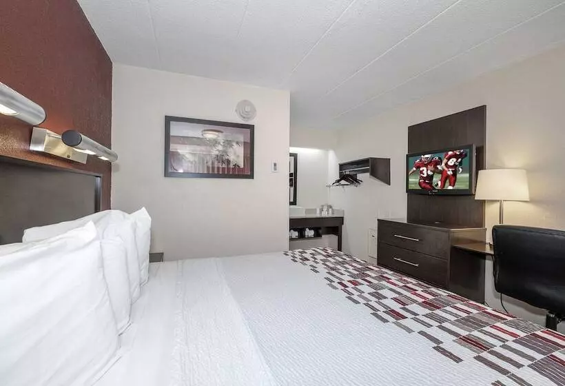 בית מלון כפרי Red Roof Inn Dayton Fairborn/ Nutter Center