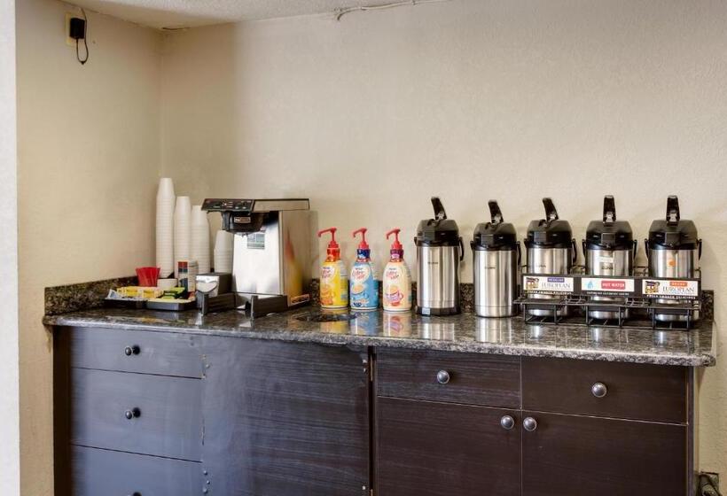 호텔 Red Roof Inn Grand Rapids Airport