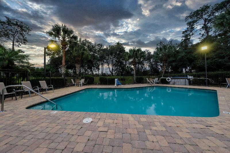 Отель Red Roof Inn Tampa  Brandon