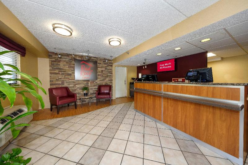 Отель Red Roof Inn Tampa  Brandon