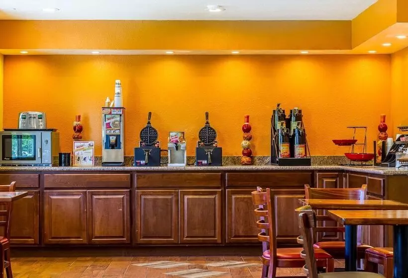 Отель Rodeway Inn Wine Country