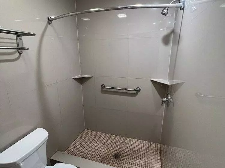 ホテル Super 8 By Wyndham Mcallen Downtown Airport La Plaza Mall