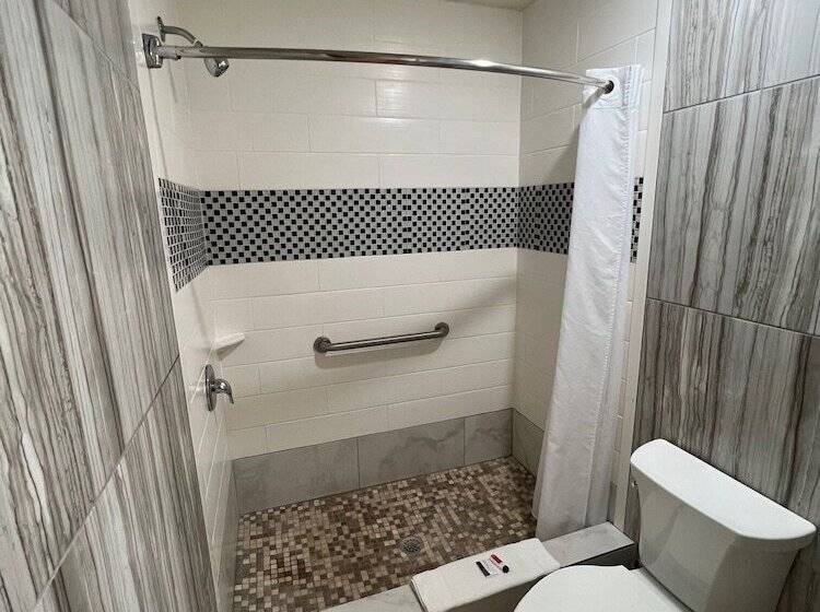 ホテル Super 8 By Wyndham Mcallen Downtown Airport La Plaza Mall