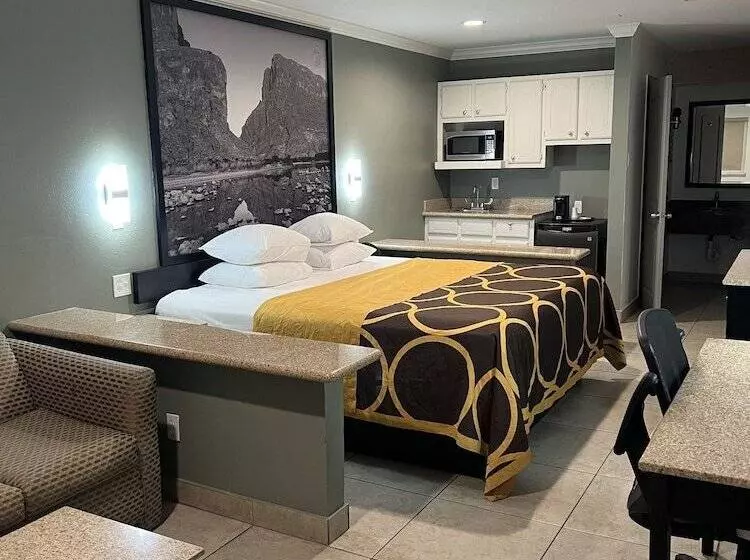 ホテル Super 8 By Wyndham Mcallen Downtown Airport La Plaza Mall