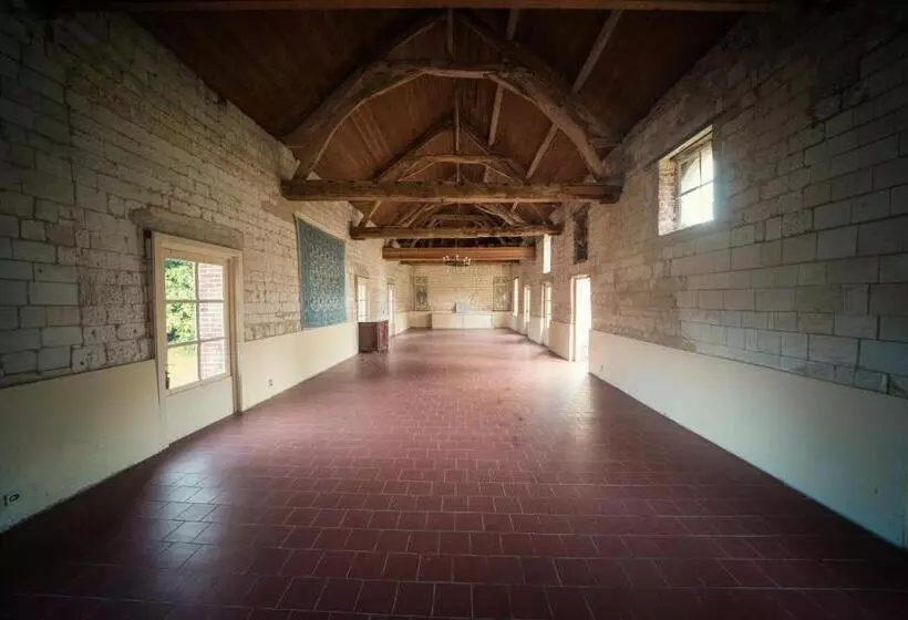 ベッドアンドブレックファースト Chambres D Hôtes & Gîtes Du Château De Grand Rullecourt