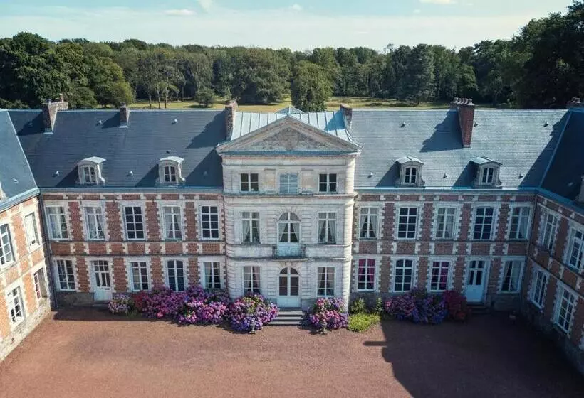 ベッドアンドブレックファースト Chambres D Hôtes & Gîtes Du Château De Grand Rullecourt