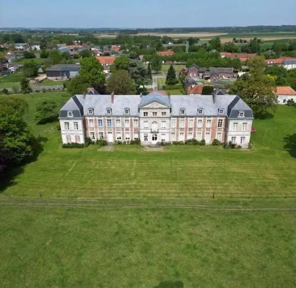 ベッドアンドブレックファースト Chambres D Hôtes & Gîtes Du Château De Grand Rullecourt