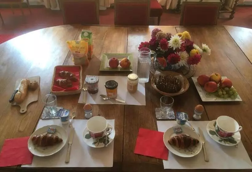 ベッドアンドブレックファースト Chambres D Hôtes & Gîtes Du Château De Grand Rullecourt