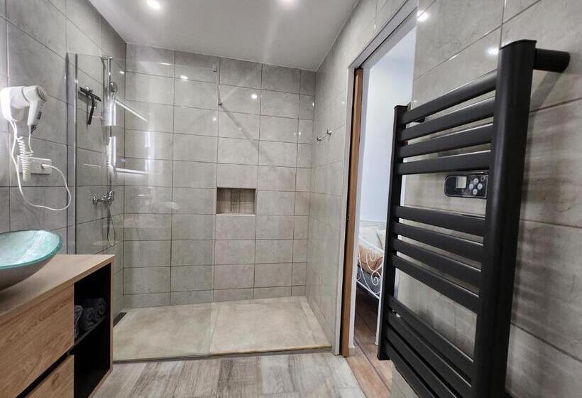 צימר Domaine à L Aise Piscine Chauffée