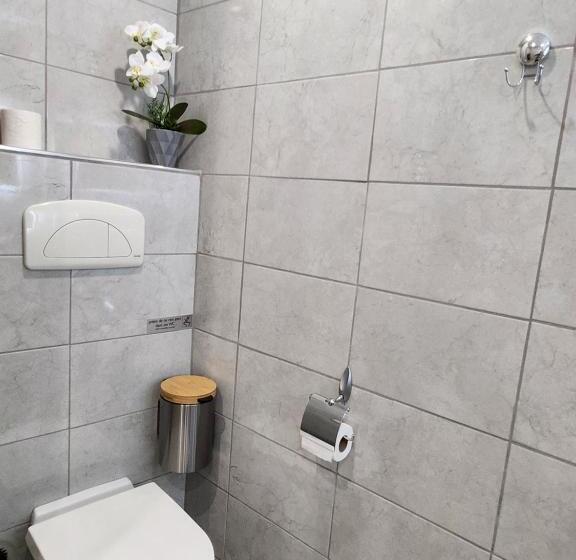 צימר Domaine à L Aise Piscine Chauffée