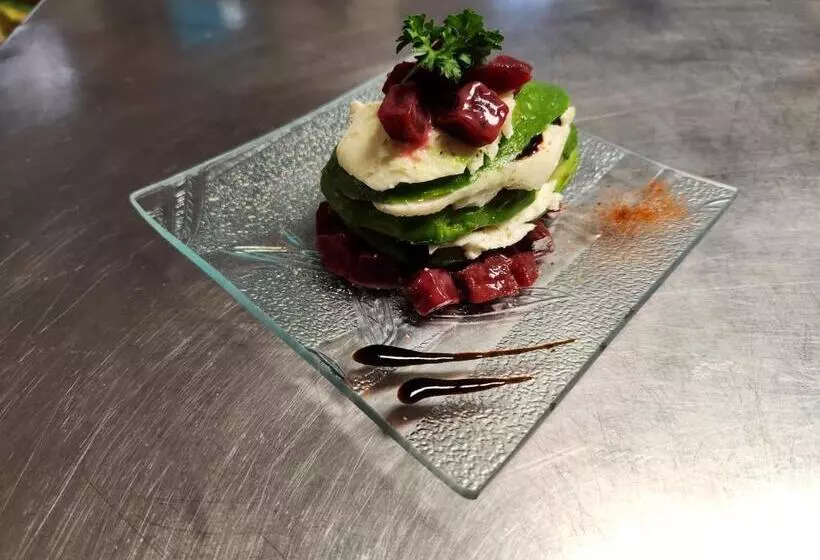 Aamiaismajoitus (B&B) Domaine à L Aise   Piscine Chauffée