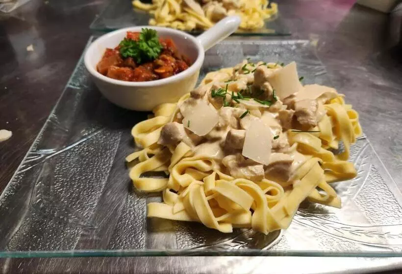 Aamiaismajoitus (B&B) Domaine à L Aise   Piscine Chauffée